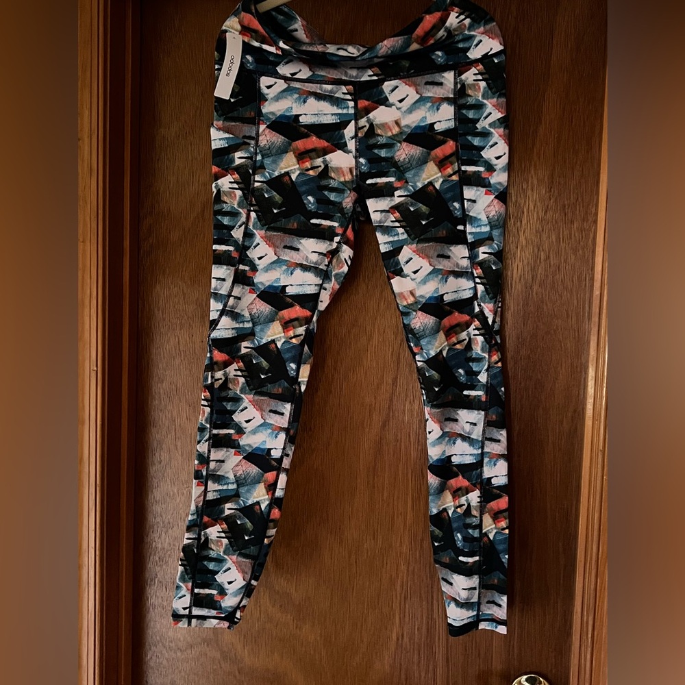 Multicolor Stainglass Abstract Leggings - Picture 8 of 10